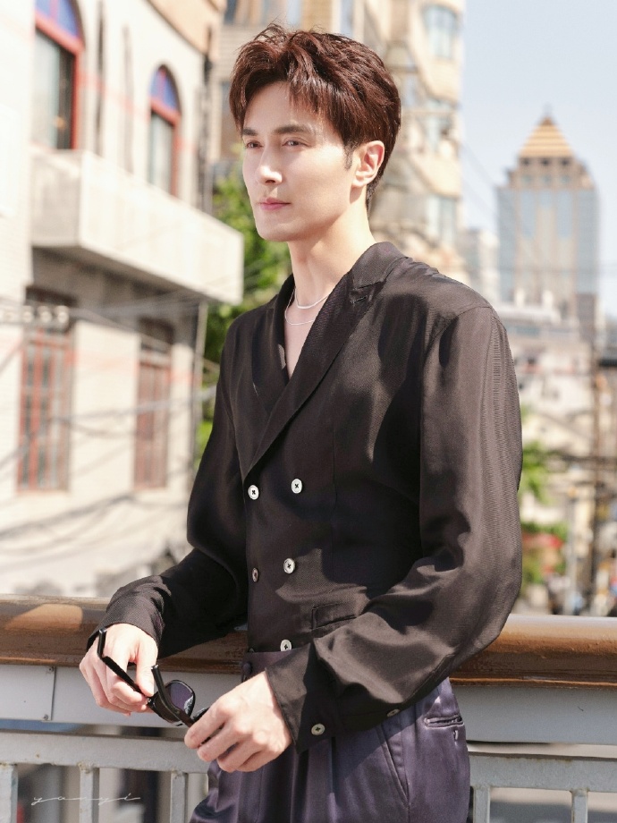 高伟光哑舍毕之##高伟光锐意风尚之夜