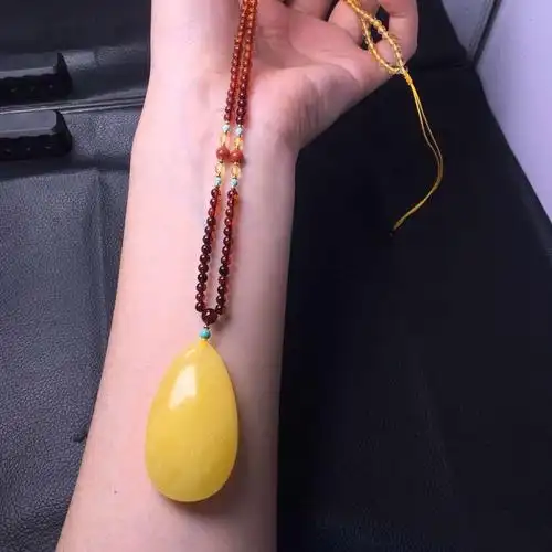 原矿蜜蜡吊坠成色漂亮