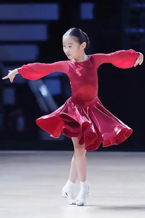 黑池舞蹈节(中国)第1天,高规格高水准,快看公主王子的舞蹈盛会!