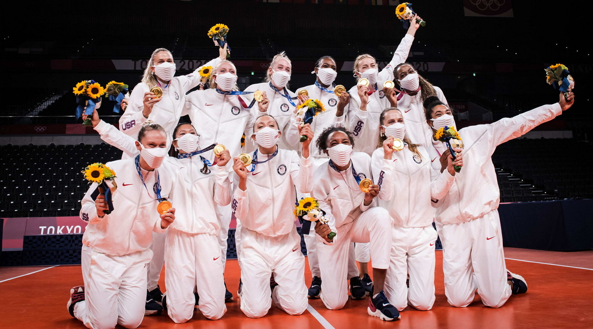 东京奥运会女排比赛#颁奖仪式】当地时间2021年8月8日下午,日本毒京