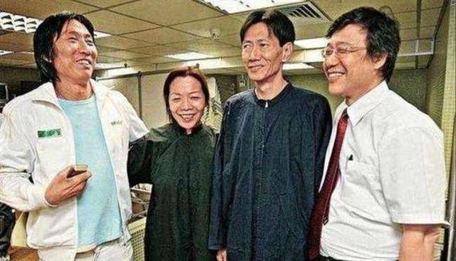 有了钱之后的洪汉义,对明星模特也产生了兴趣.