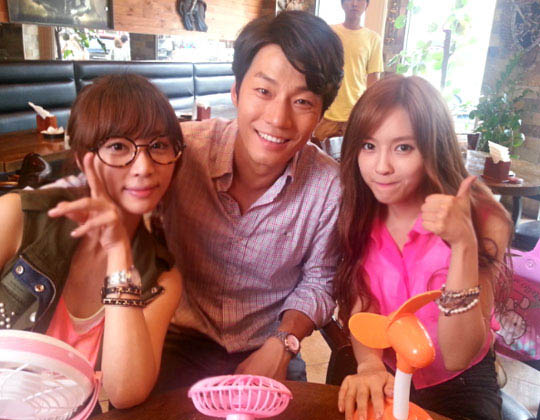 t-ara孝敏参演《第一千个男人》 晒现场萌照