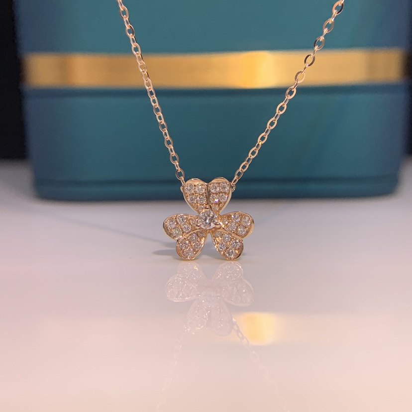 新款18k三叶草钻石项链彩金锁骨链女首饰au750颈饰