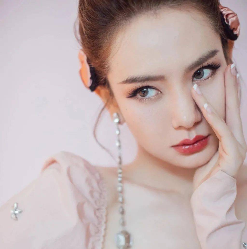 【微信头像】戚薇