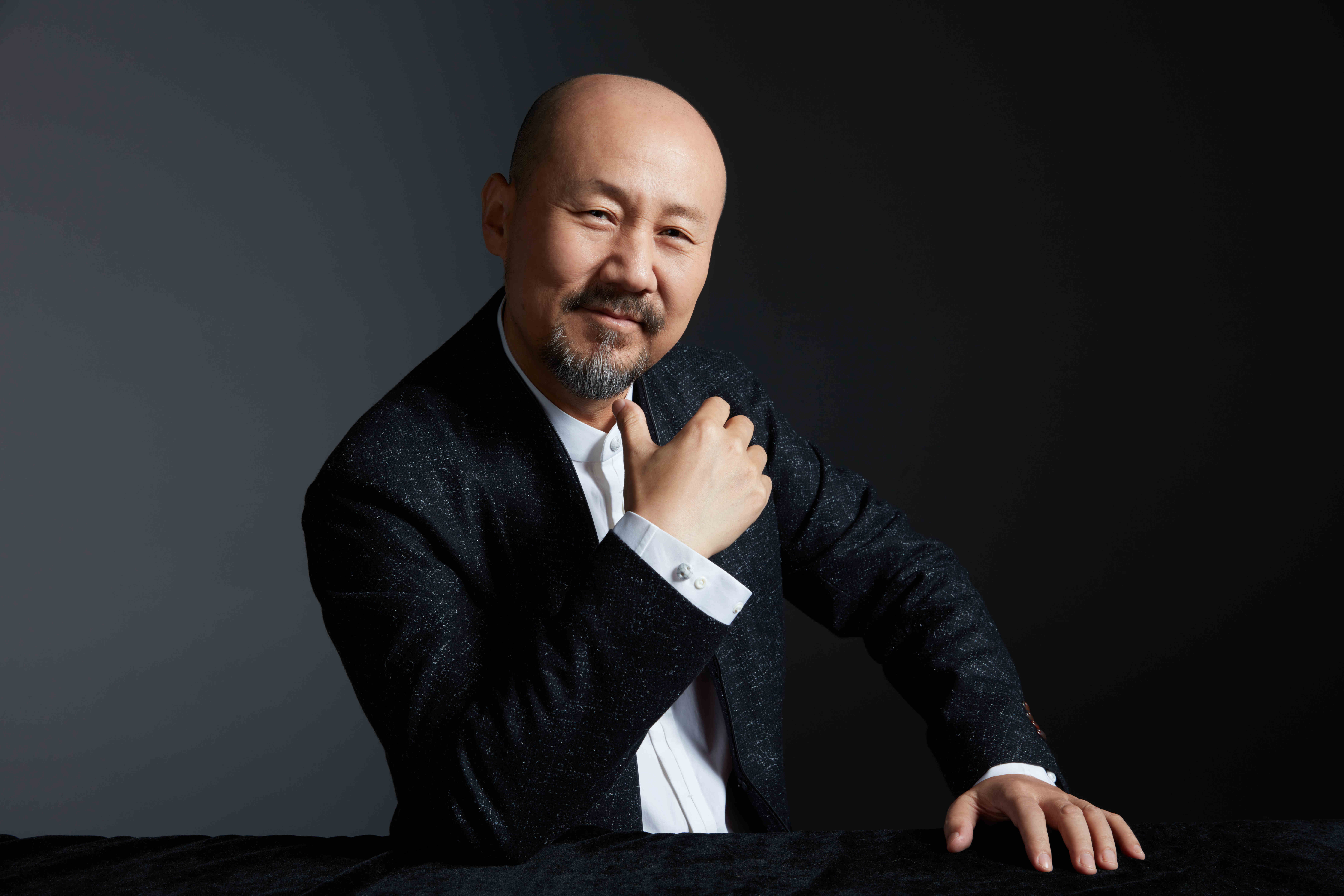 著名男歌手【腾格尔】经纪人_家乡_作品_文化