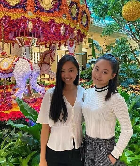 李连杰婚姻揭秘:离婚后两个女儿缺父爱,如今过上普通人生活_黄秋燕