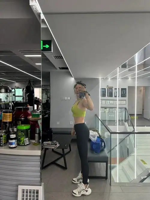 健身日常最近胳膊细了