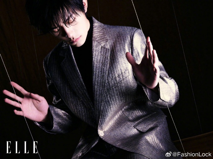 易烊千玺elle3月刊封面
