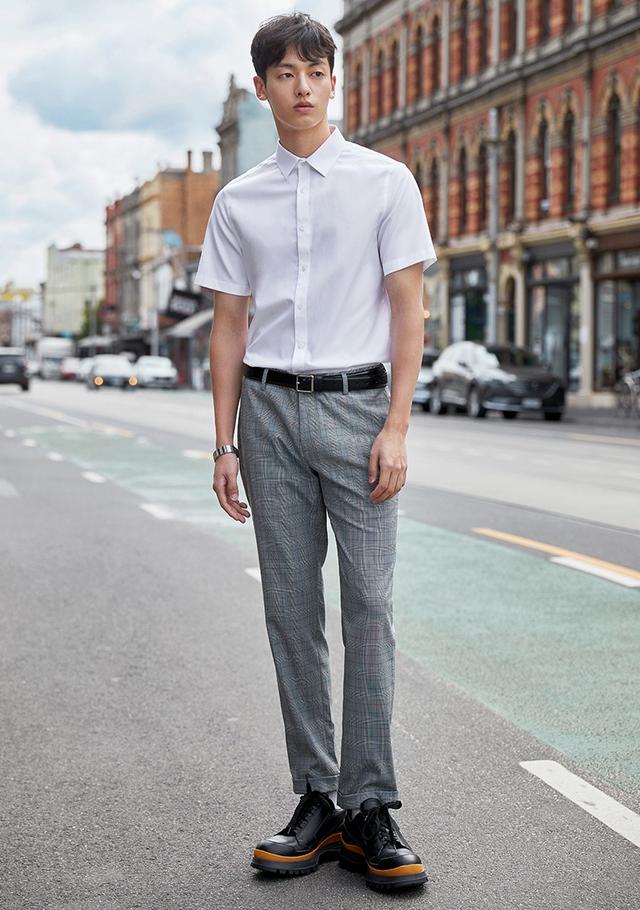 你和男神也就是一件白衬衫的差别