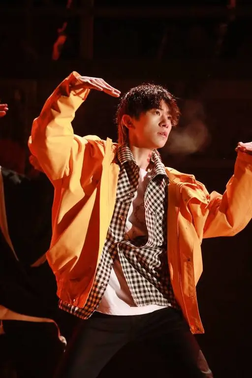 千玺的年龄小,但跳舞的时间真的长到可以做老师.