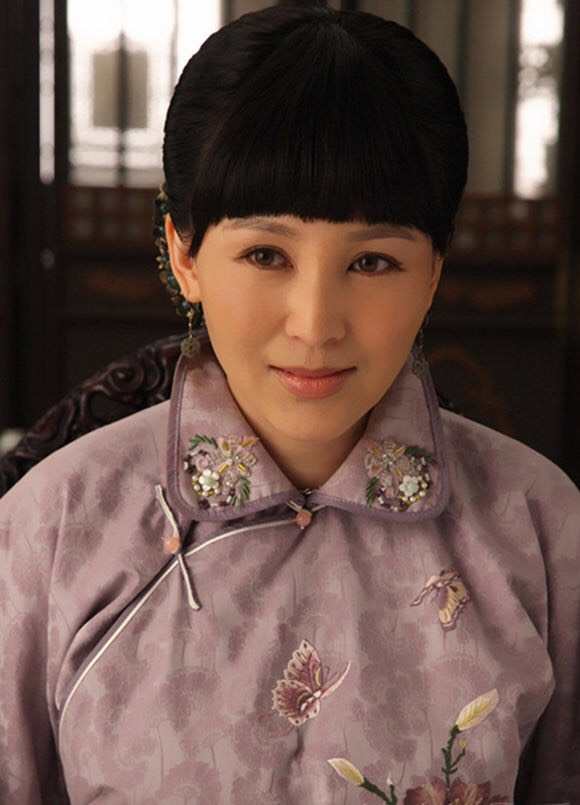 岳丽娜36岁生子,三娃不怕累,拍戏不叫苦,导演郭靖宇的半边天