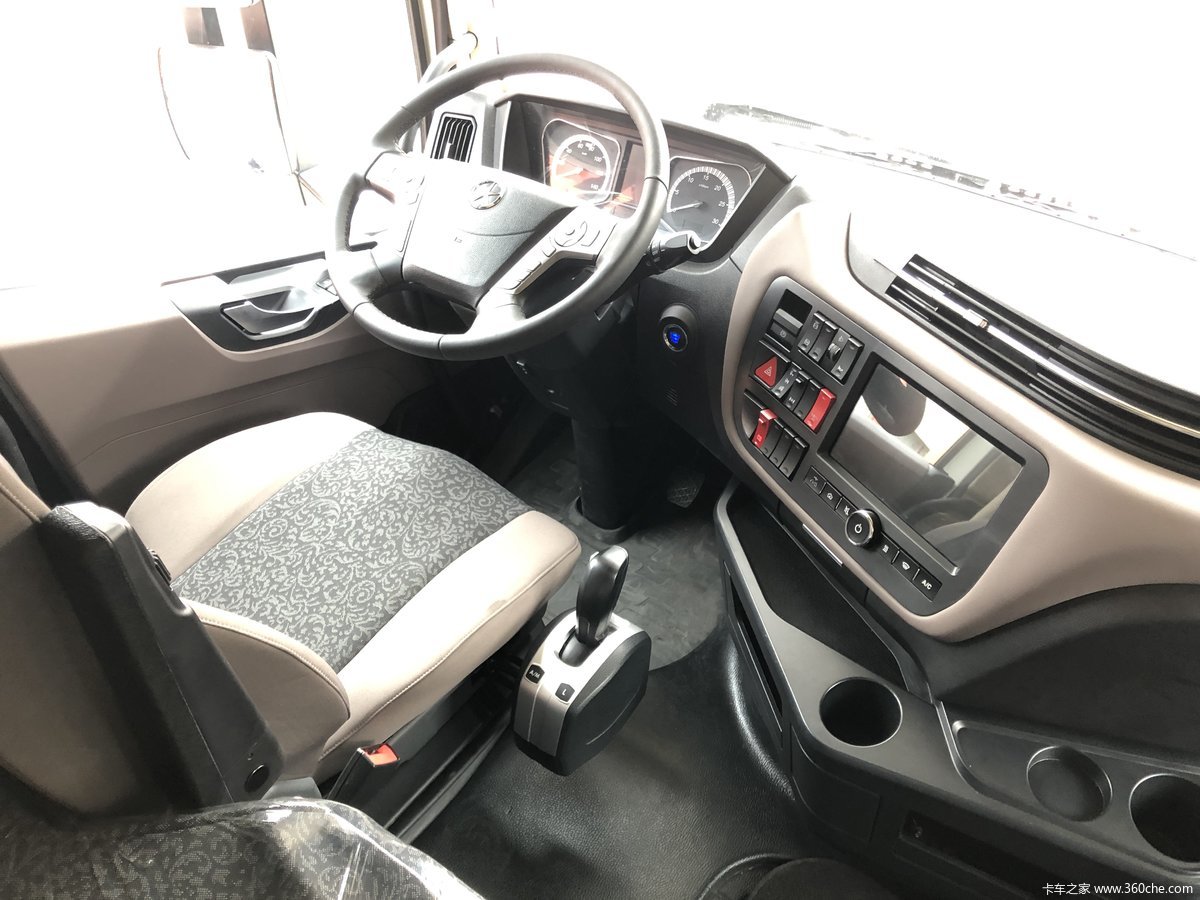 amt潍柴动力大运重卡全新内饰v9上市图片列表