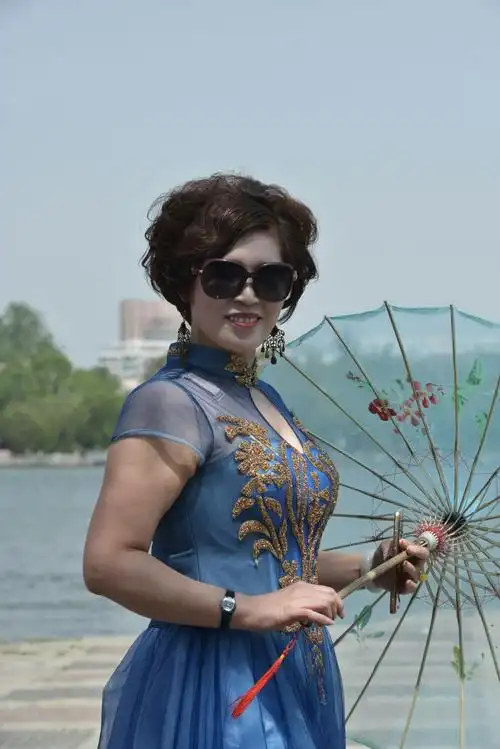 旗袍佳人大明湖畔闪秀,爱我中华弘扬国粹 - 美篇