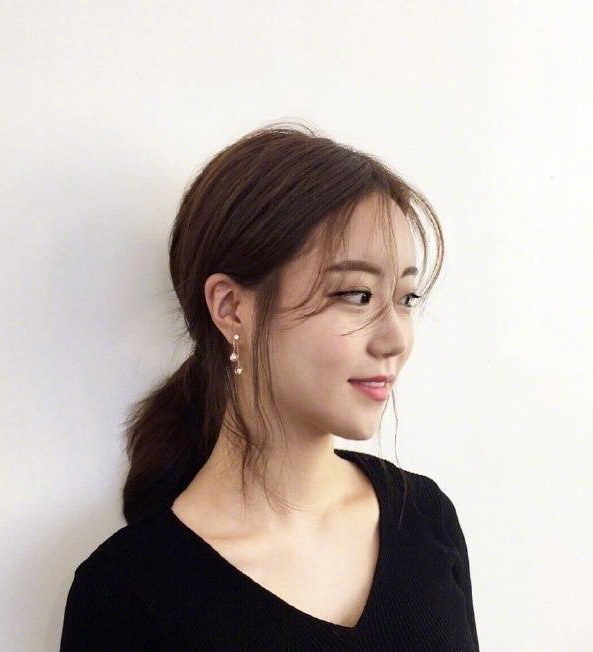 原创9款低马尾造型示范,教你做一个温柔甜美系女生