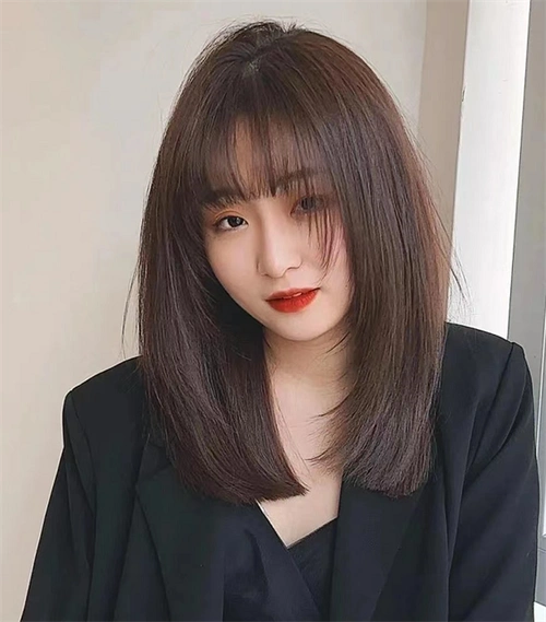 清新自然锁骨直发 优雅简约好打理_直发发型 - 美发站