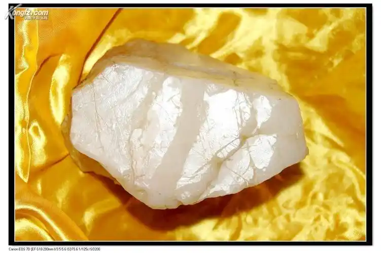 白玛瑙玉石原石一大整块!保真!随时包退!