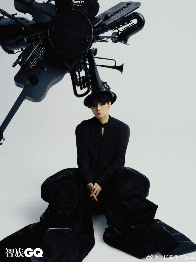 《智族gq》 2023年度歌手@李荣浩#智族gq moty年度人物#李荣浩超话