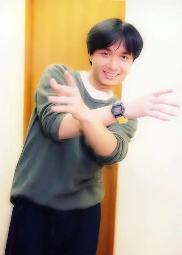 古巨基放歌央视春晚:与助理苦恋20年成正果,48岁喜做爸爸