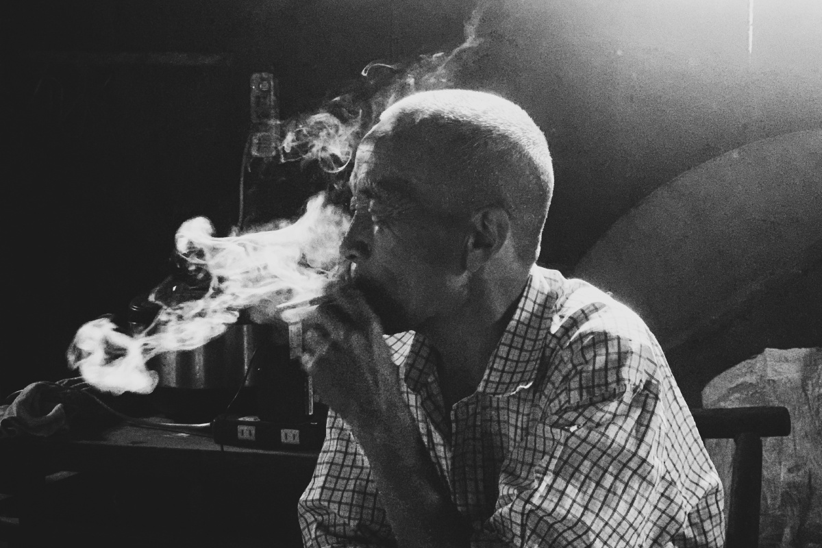 抽根烟思考人生