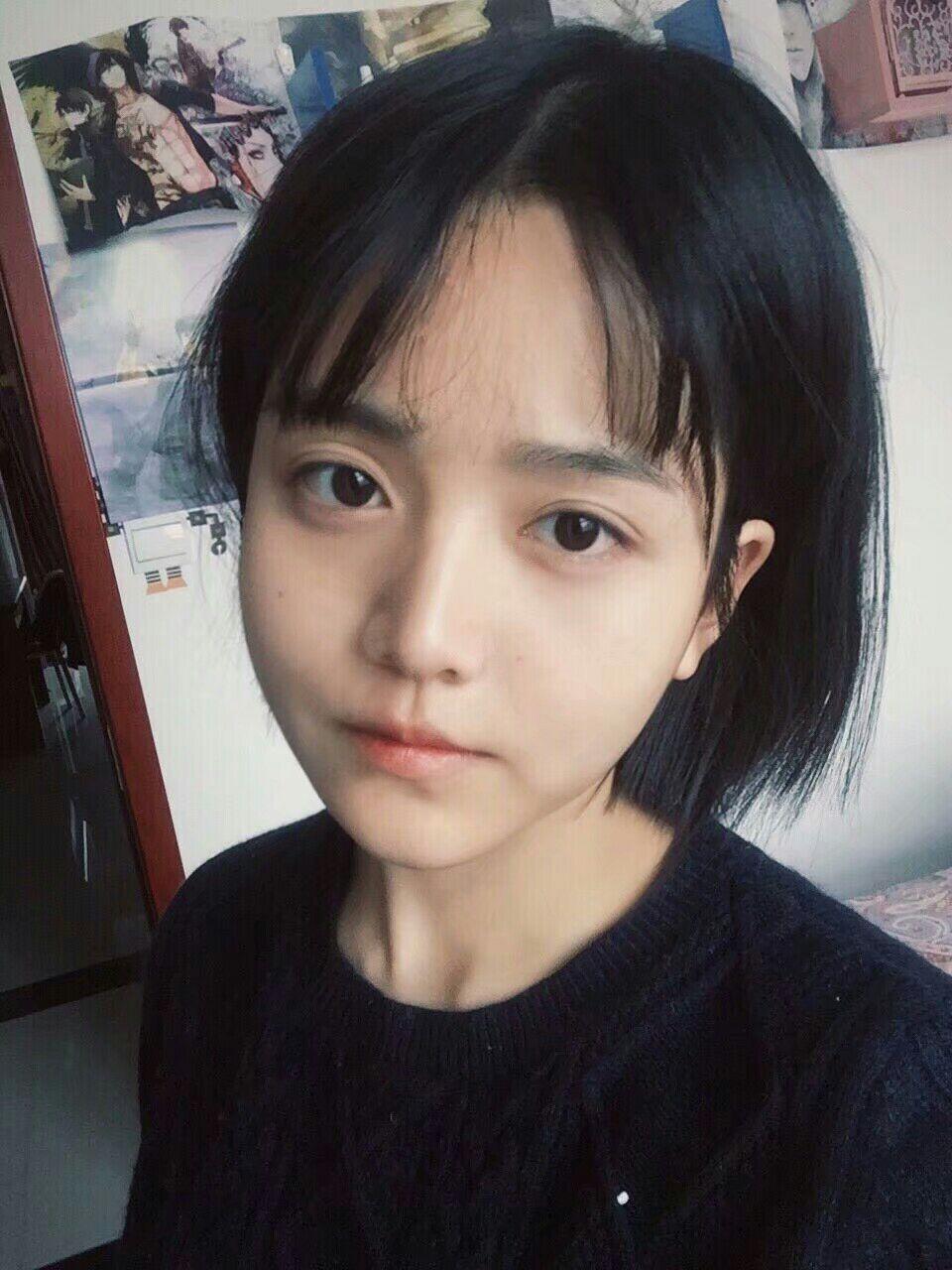 有哪些可爱女生的素颜照?