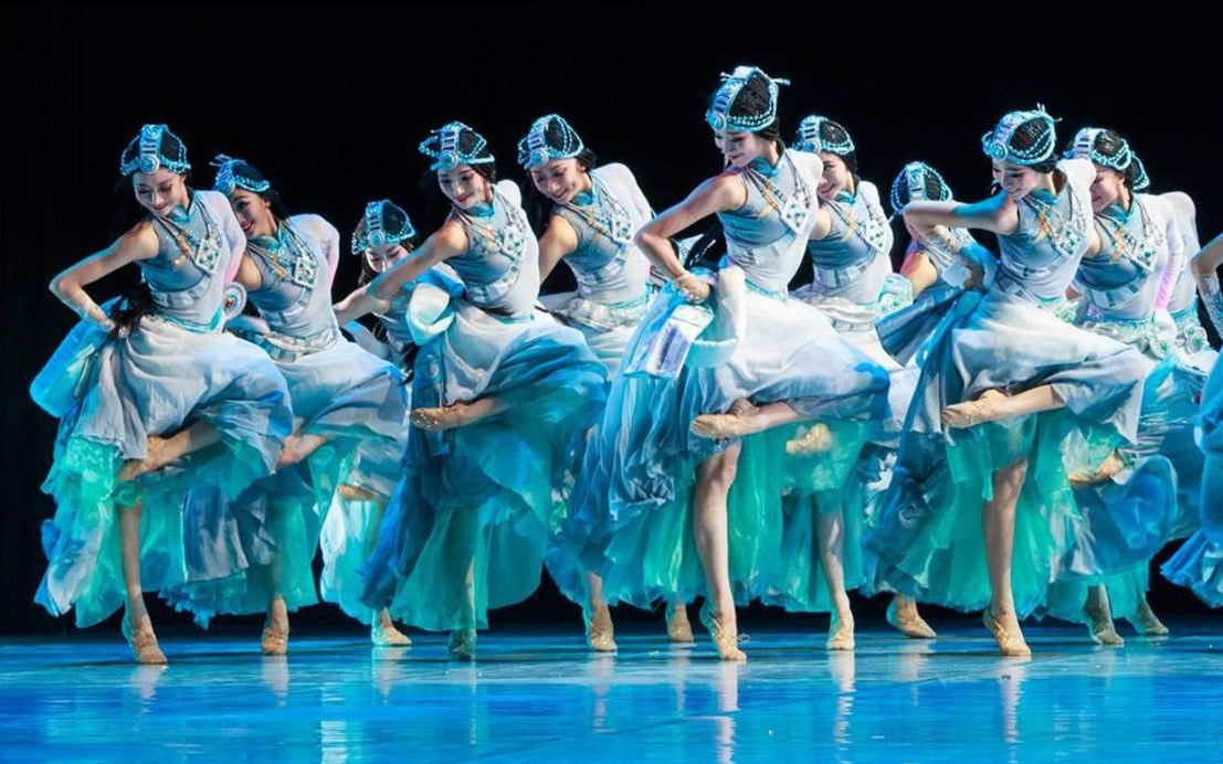 袅袅圣洁的女子群舞——天浴 上海歌舞团