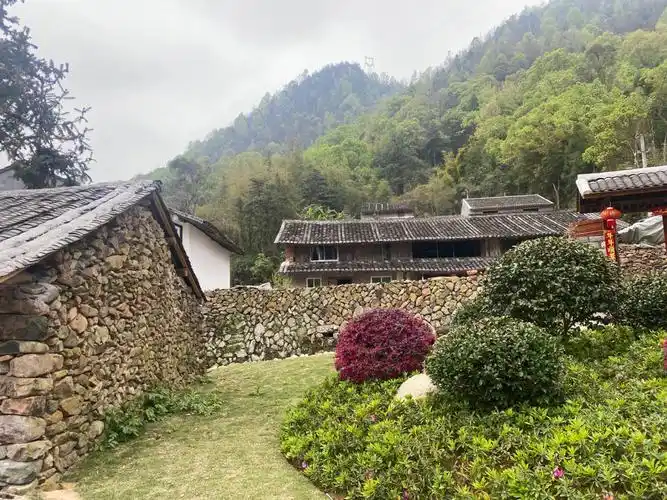 怀溪石城村古建筑七叶衍祥牌匾