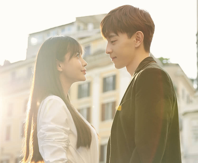 杨颖新剧即将开播,片花再现"瞪眼式"演技,网友:心疼邓伦