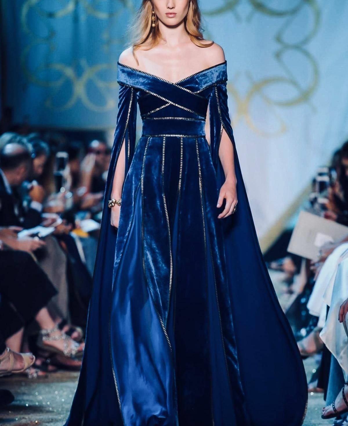 elie saab秀场上灵动的蓝色仙女裙,飘逸梦幻,羽毛,刺绣唯美_礼服_高定