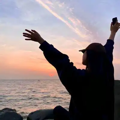 头像图片2023最火爆背影女_女生头像_头像屋