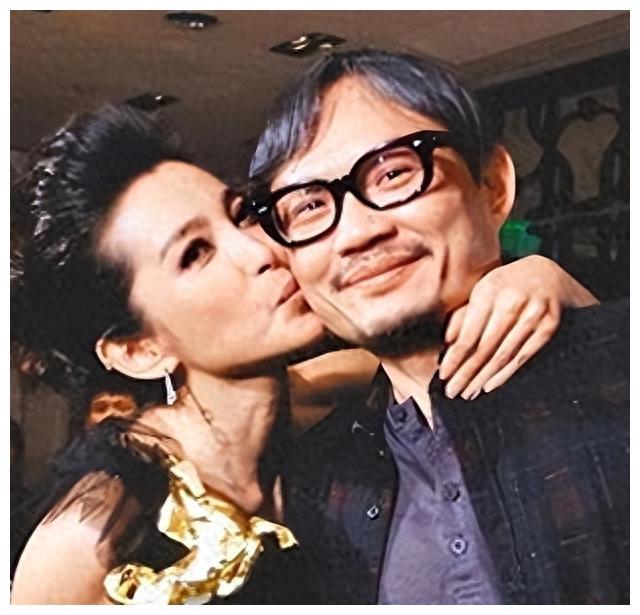 标题:两位巨星的默契默契:李冰冰与陈坤的深厚情谊