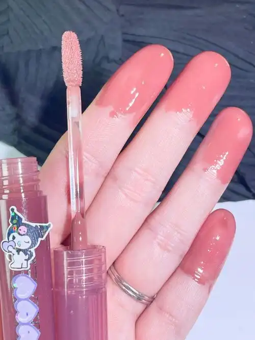 黄皮爆哭,随便涂涂也好看#唇釉 #口红 #平价唇釉