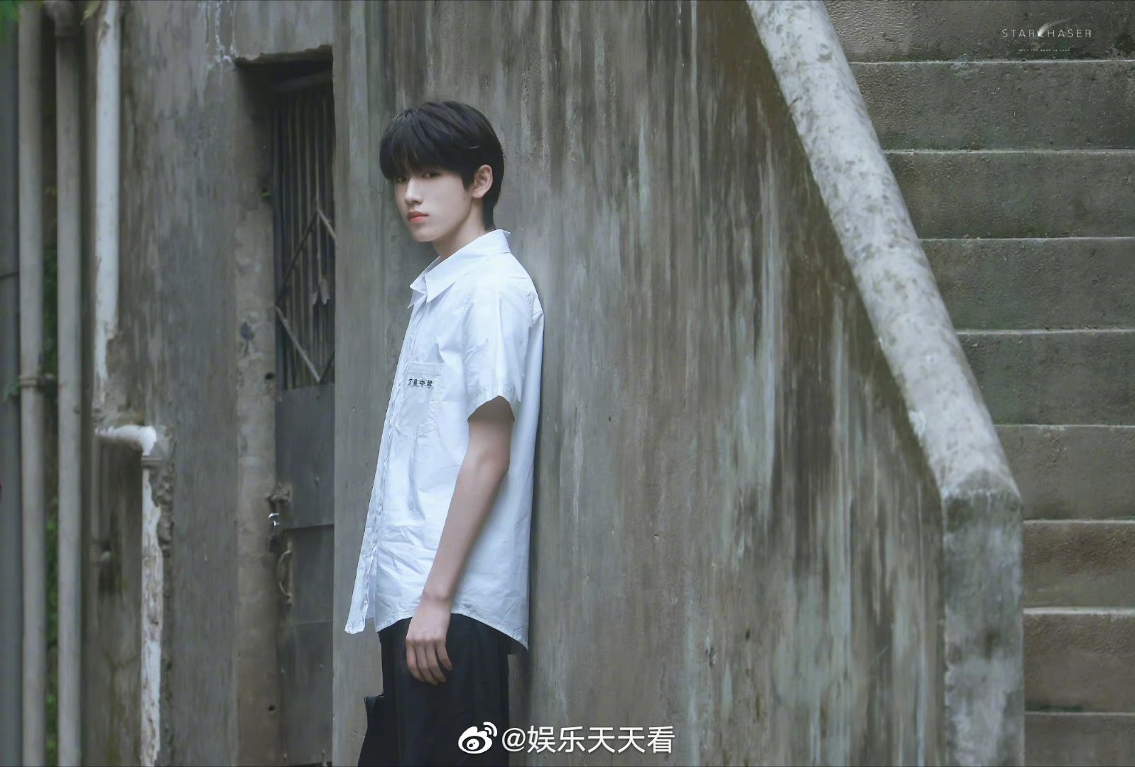 宋亚轩校服造型小合集～……__财经头条