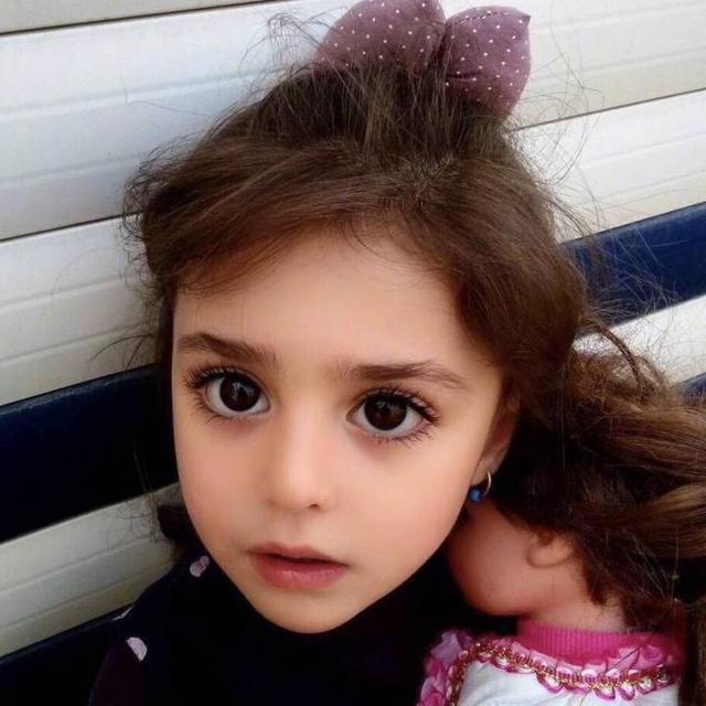 外国小女孩头像超萌开心,外国小女孩头像 可爱(女生头像图片)