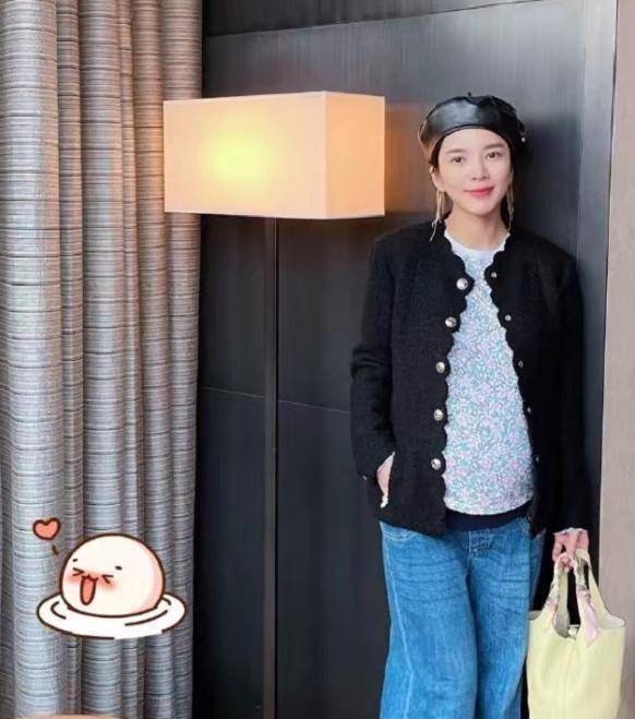 王灿晒杜淳视角美照,手摸孕肚爱意满满,女模范被夸"最美妈妈"_形象