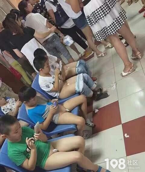 【今日话题】今年暑假小屁孩排队割包皮,你怎么看?