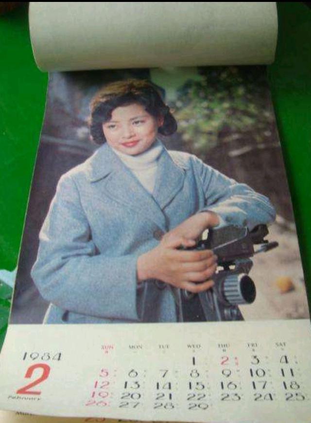 农村老旧挂历,收藏价值翻倍!