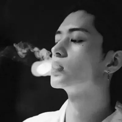 黑白堕落男头伤感,男生头像图片