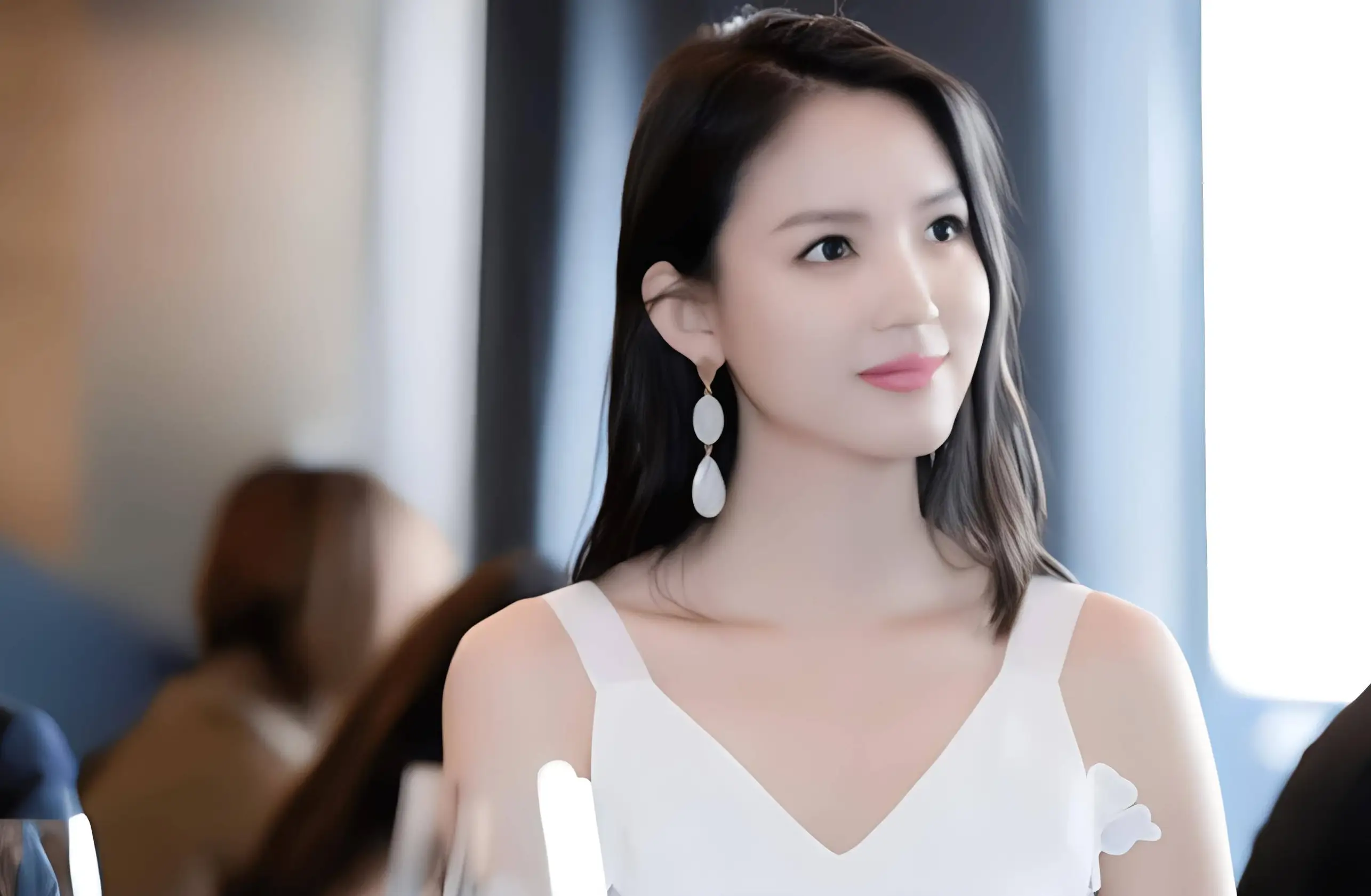 的她,真人美过李嘉欣,拒嫁30亿豪门,却嫁给了他_张梓琳_女明星_富豪