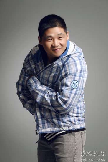 来喜卖力宣传《龙凤店》 模仿赵本山惟妙惟肖