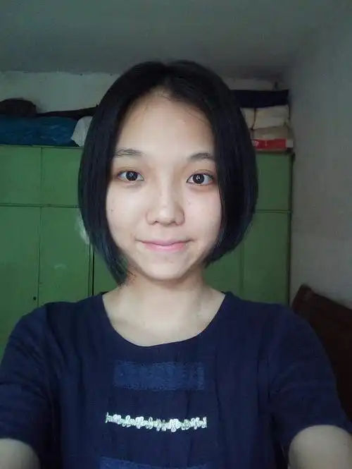 想问问我短发真的很丑么?