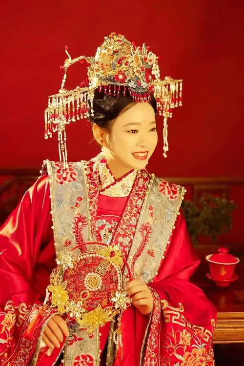 喜结良缘 #明制婚纱照   明制古装版走一波9999 - 抖音