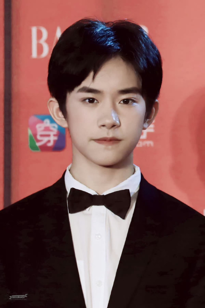 易烊千玺送你天猫好牌##易烊千玺电影小小的我