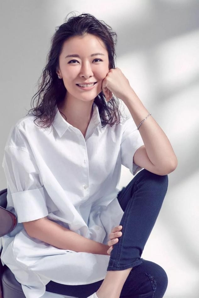 "京圈红星"柯蓝比金星还毒舌,49岁孑然一身,为何如此"豪横"_黄志忠