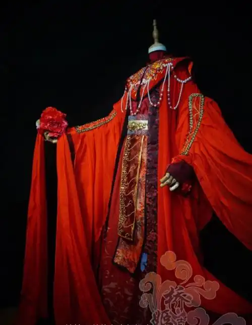 桥姬古风限量100燃晚婚服 穿过2~3次 因为要补尾款