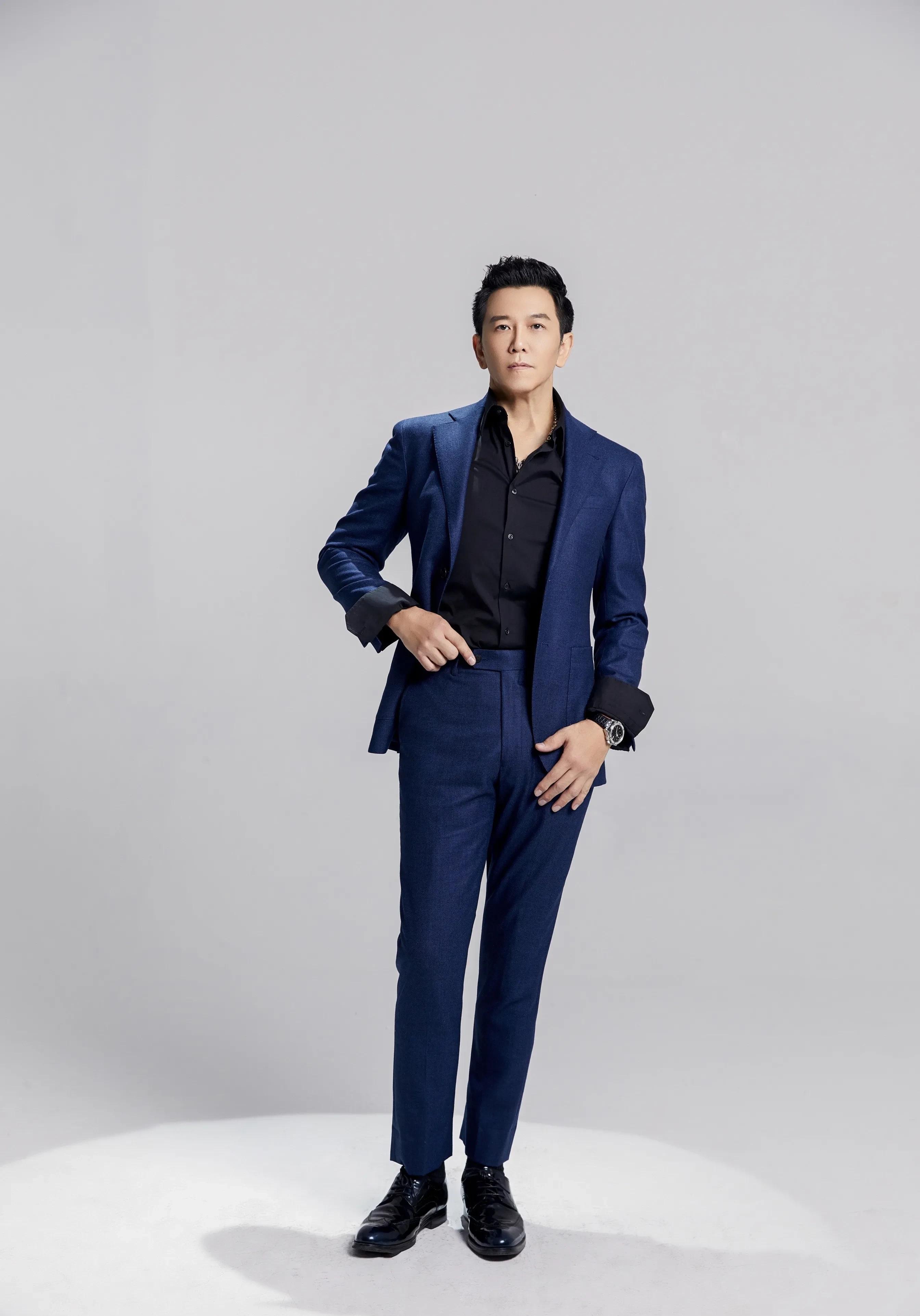 爱国艺人温兆伦为许嘉文创作《老爸老家》歌曲只卖一块钱_先生_发展