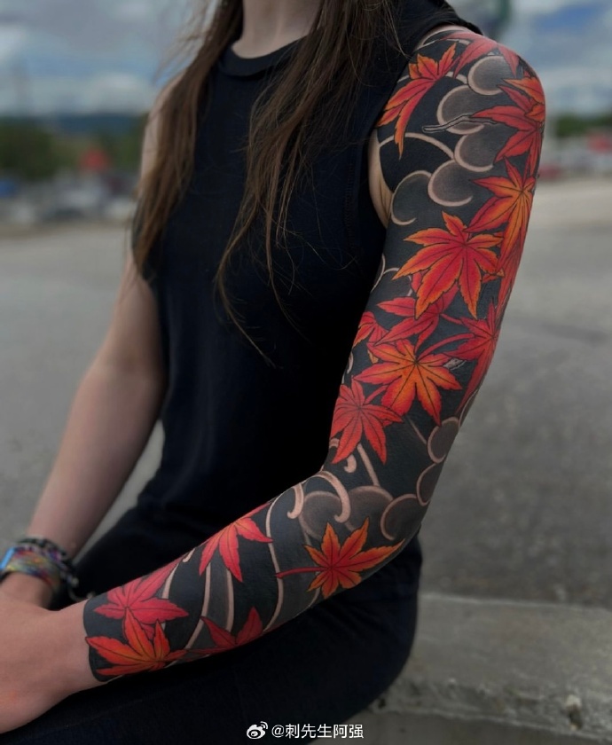 花臂纹身##老传统纹身##枫叶纹身
