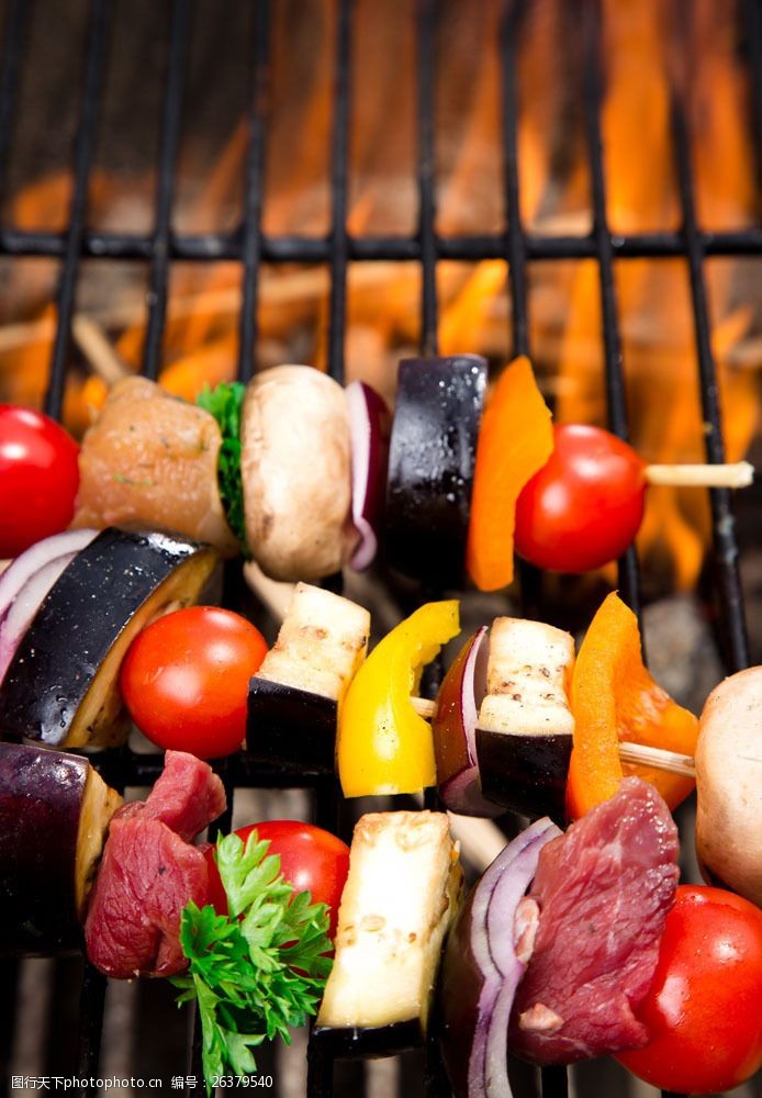 蔬菜烤肉美食图片素材 蔬菜烤肉 烤肉 茄子 辣椒 番茄 西红柿 烧烤