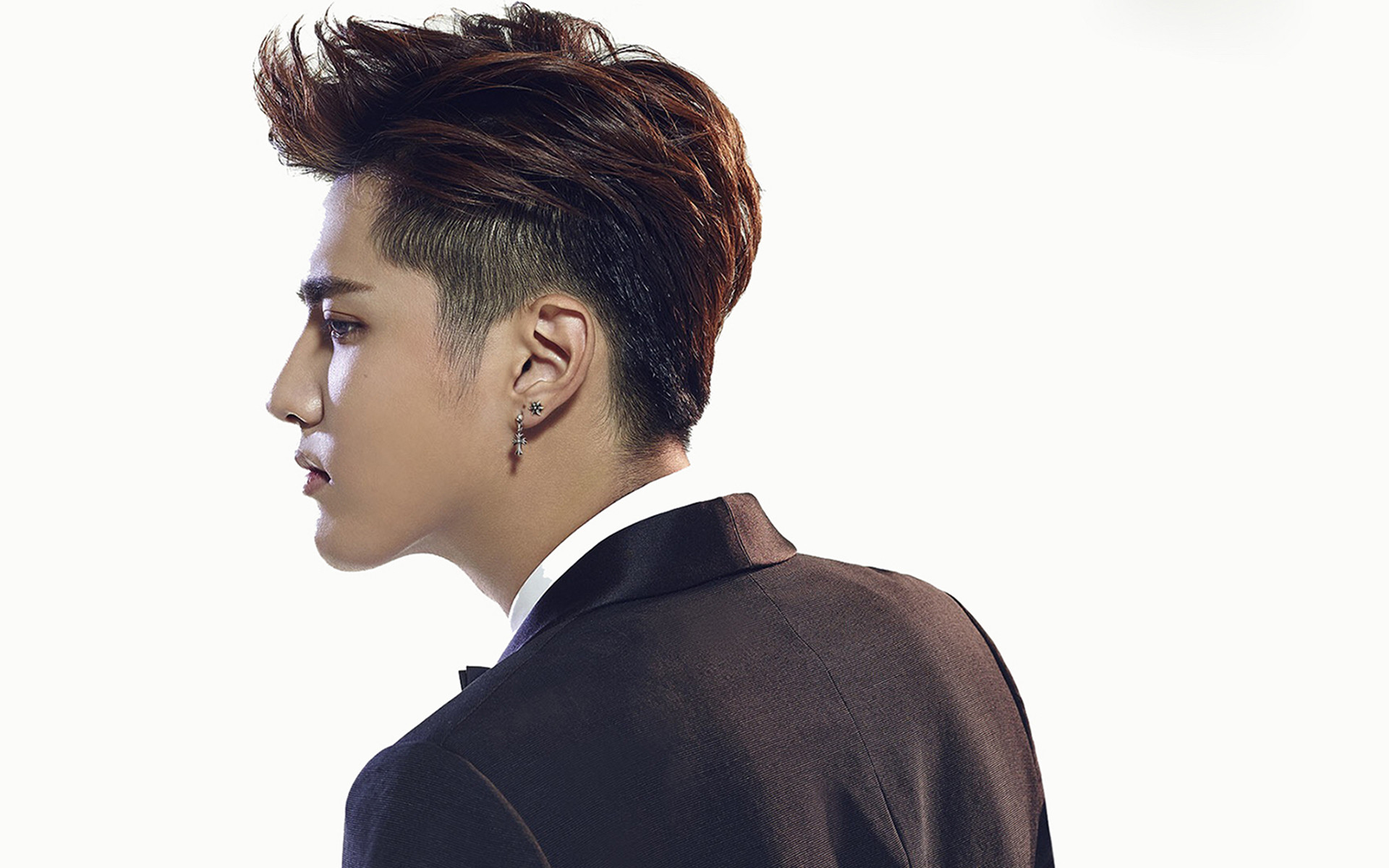 吴亦凡帅气侧脸写真图片壁纸