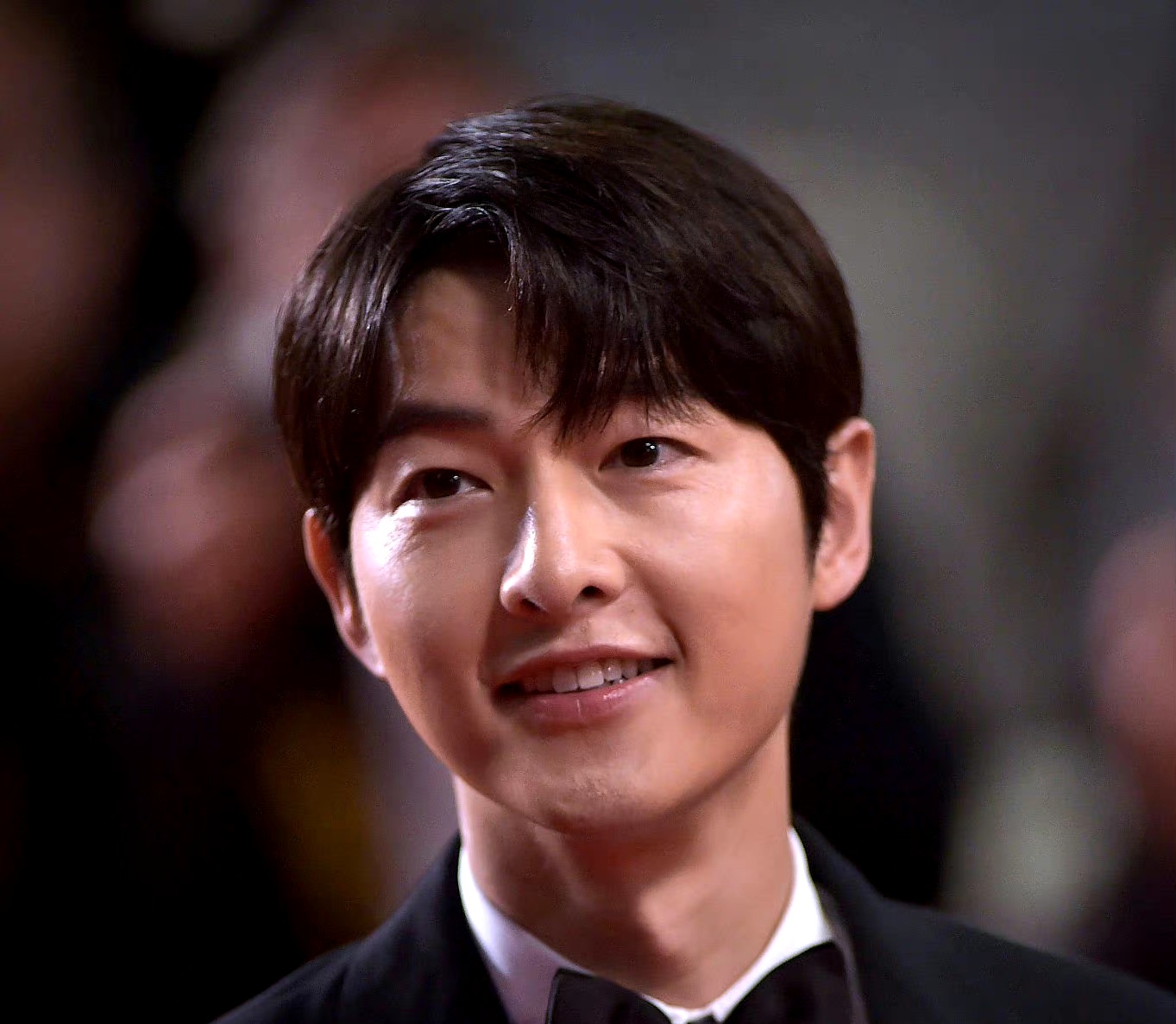 宋仲基胖了老了油腻了.