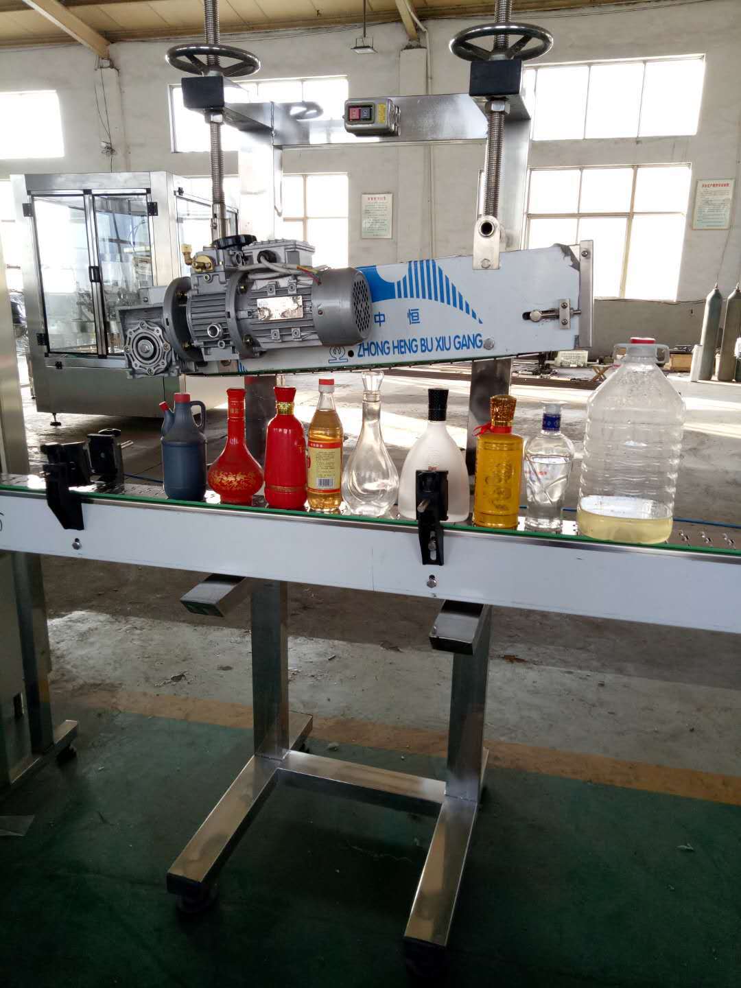 压盖机 防盗盖压盖机 玻璃瓶压盖机 塑料盖封口机